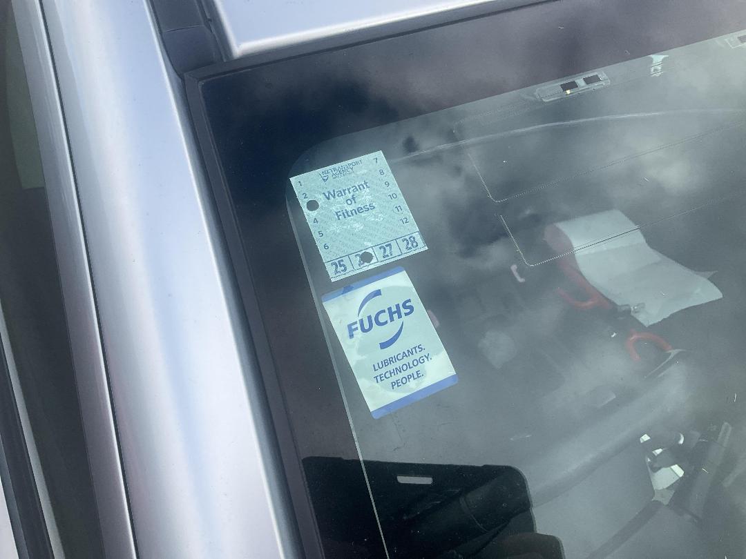 Photo '10' of Mitsubishi Galant