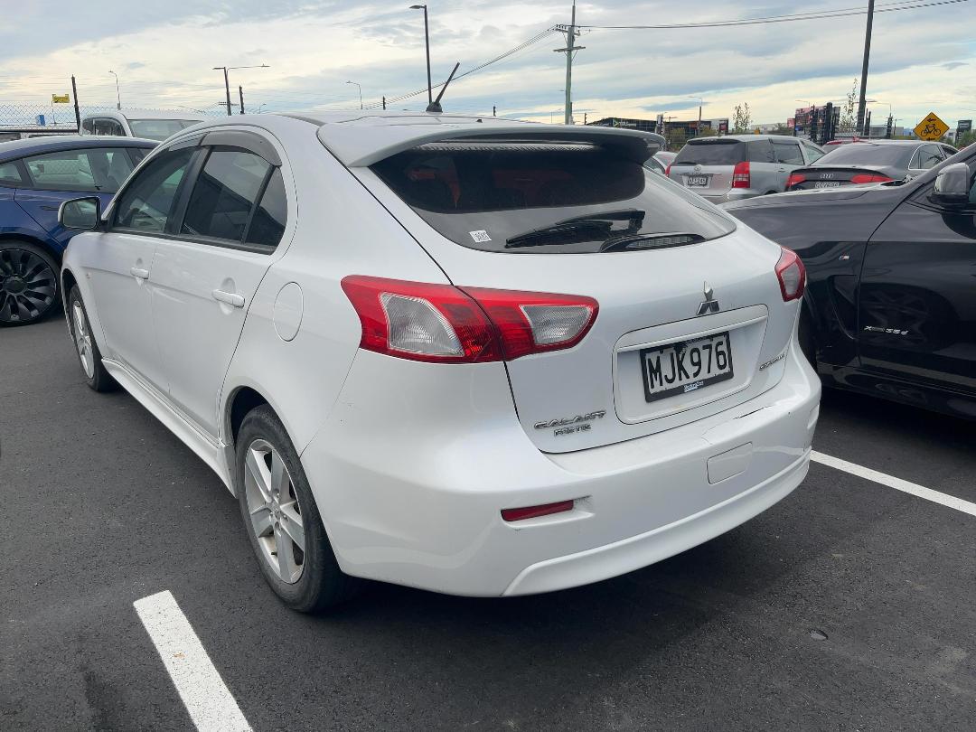 Photo '4' of Mitsubishi Galant Fortis Photo '4' of Mitsubishi Galant Fortis