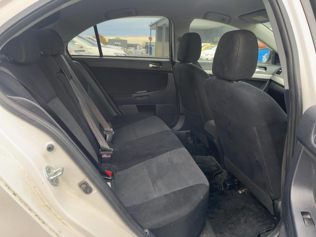 Photo '15' of Mitsubishi Galant Fortis Photo '15' of Mitsubishi Galant Fortis