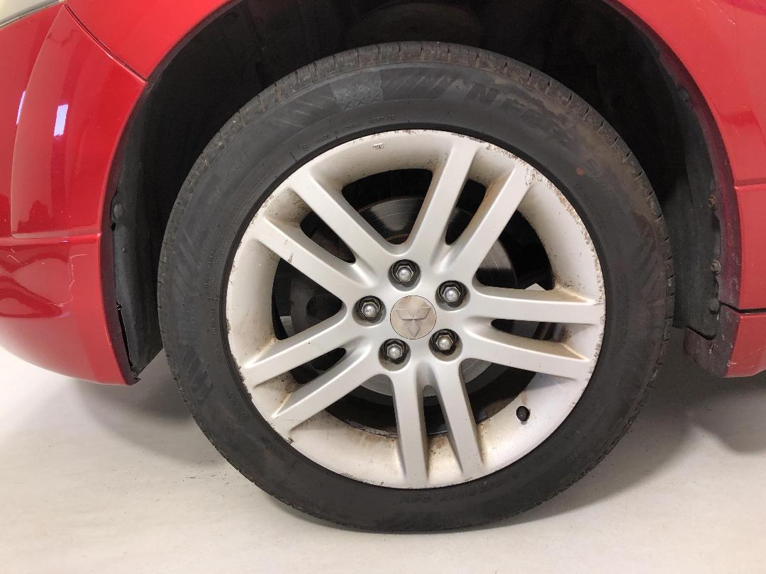 Photo '10' of Mitsubishi Grandis