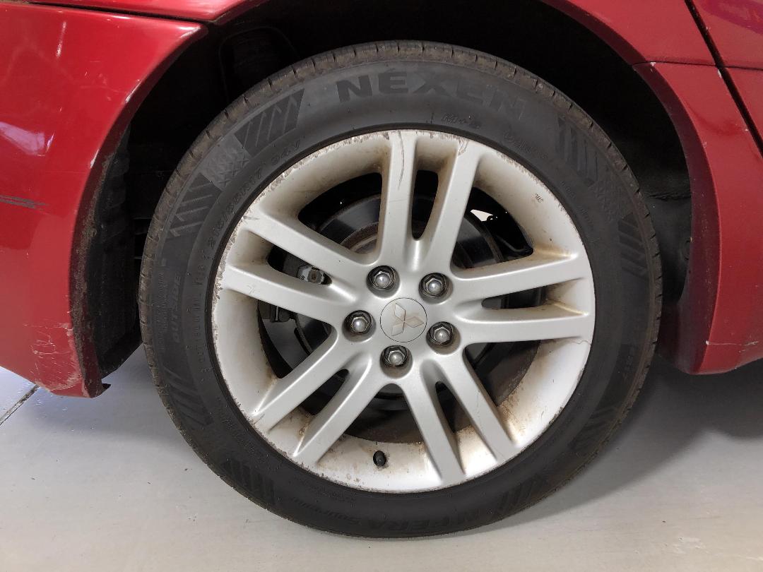 Photo '12' of Mitsubishi Grandis