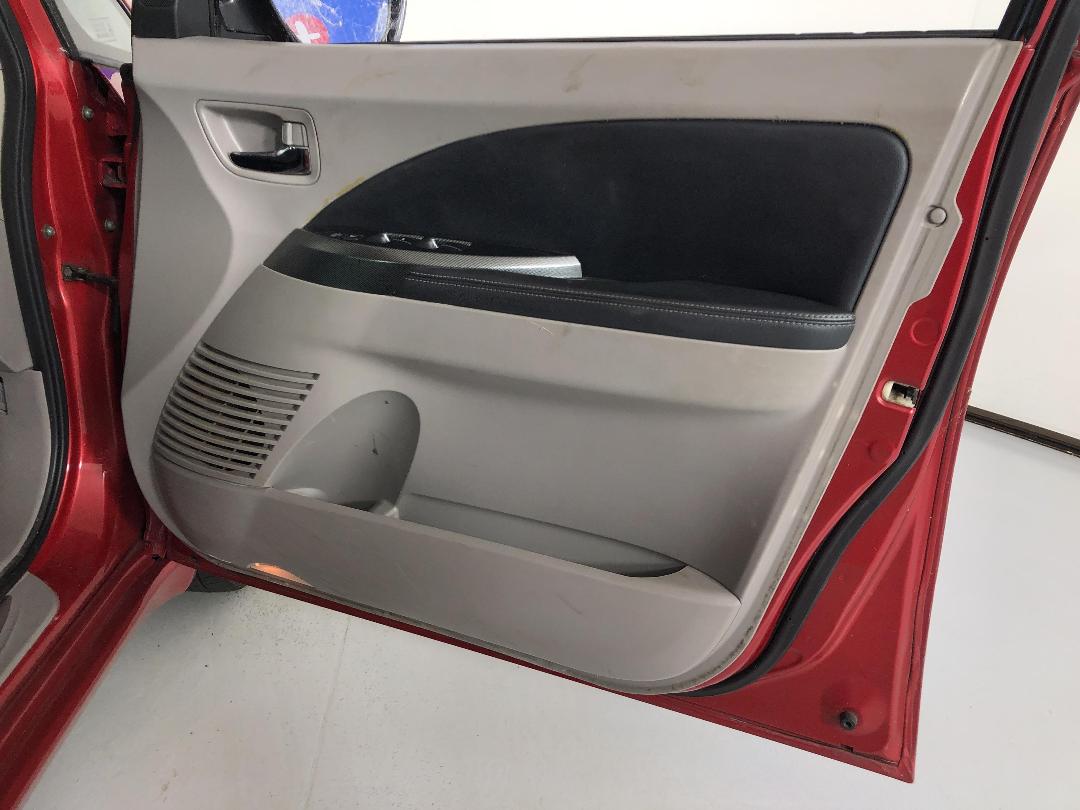 Photo '15' of Mitsubishi Grandis