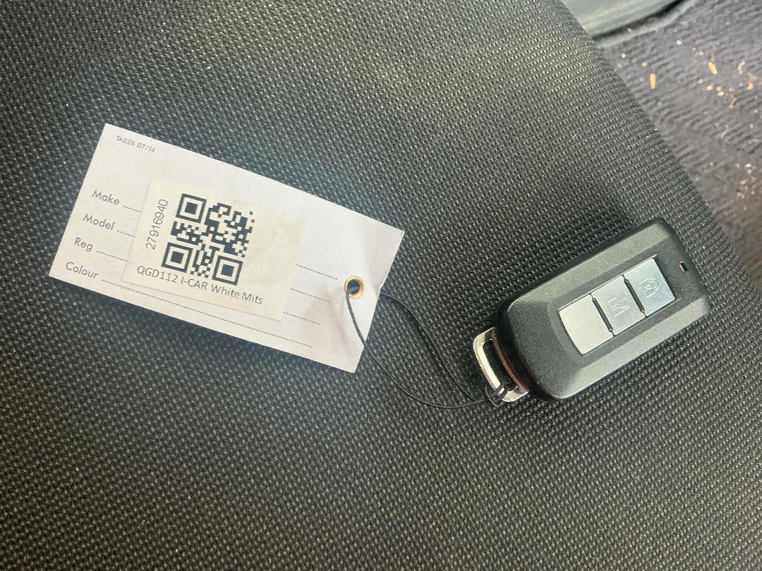 Photo '17' of Mitsubishi I-CAR 660P