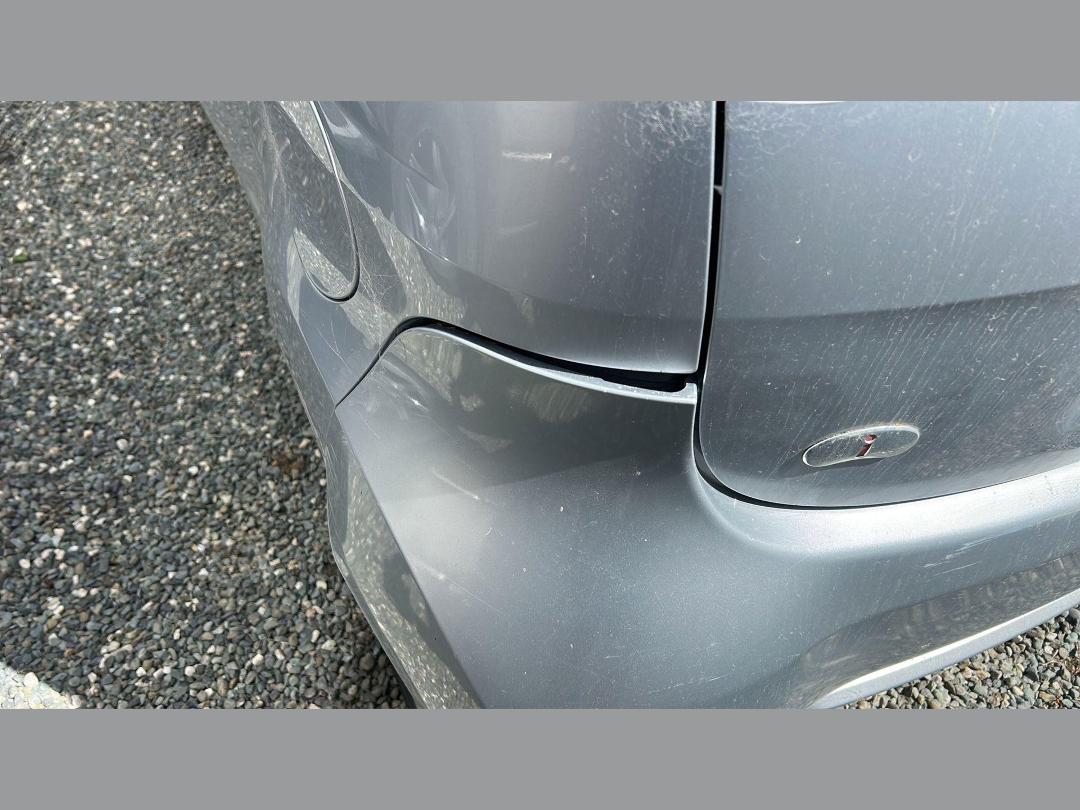 Photo '3' of Mitsubishi I-CAR 660P