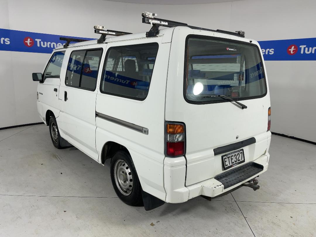 Photo '5' of Mitsubishi L300