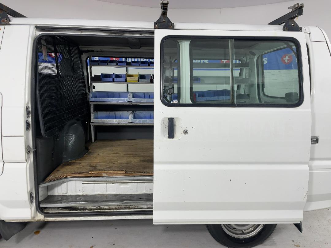 Photo '19' of Mitsubishi L300