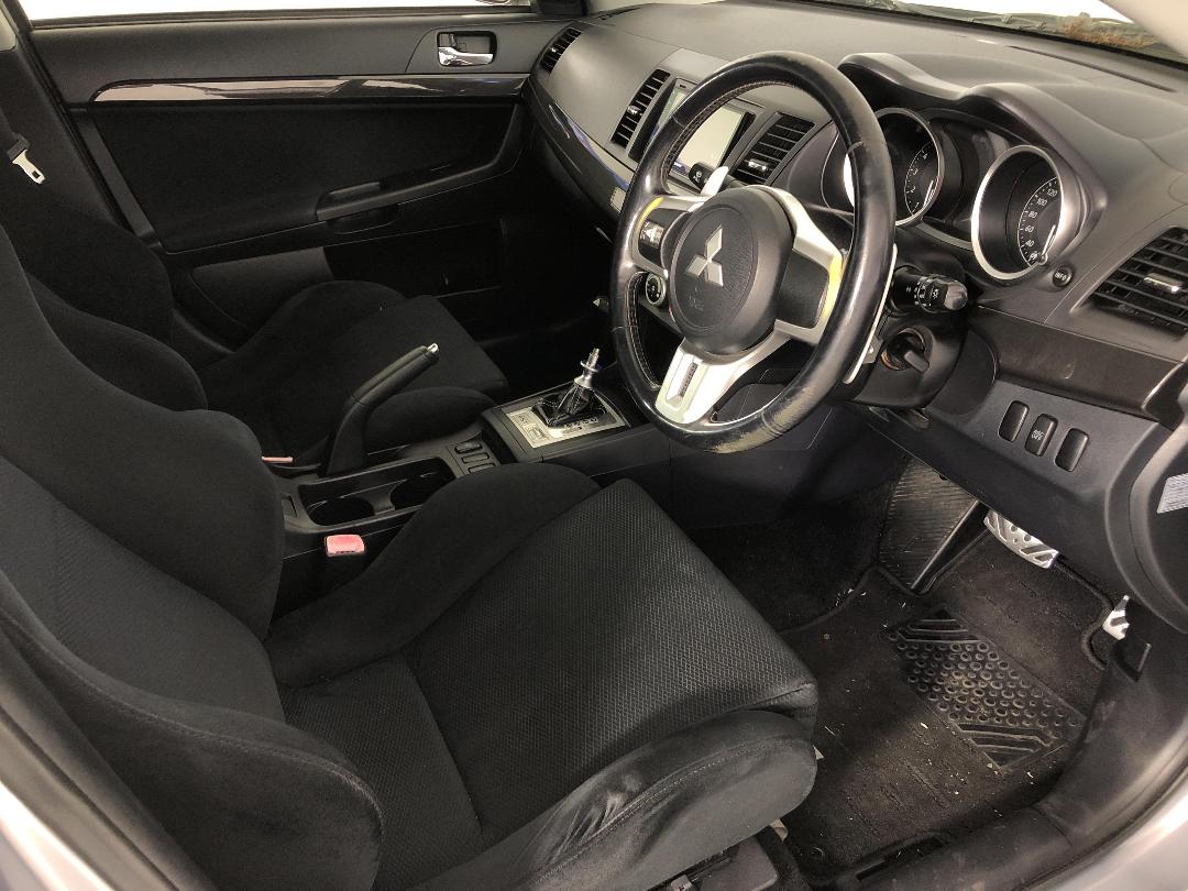 Photo '16' of Mitsubishi Lancer Photo '16' of Mitsubishi Lancer