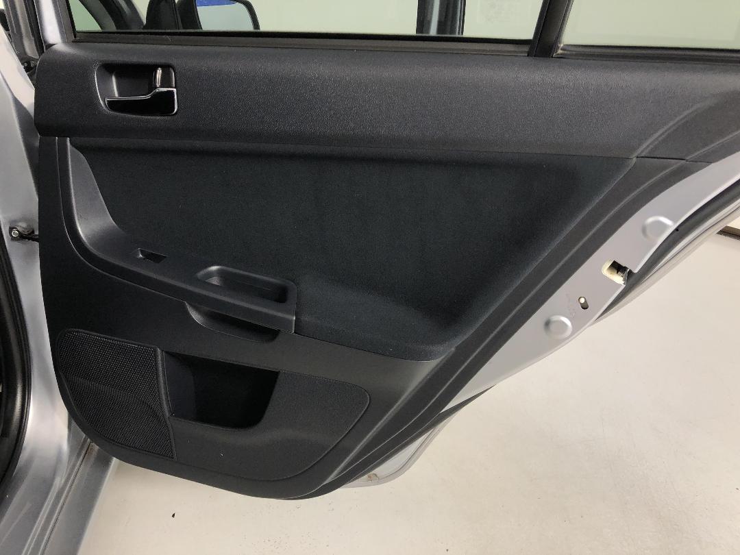 Photo '19' of Mitsubishi Lancer Photo '19' of Mitsubishi Lancer