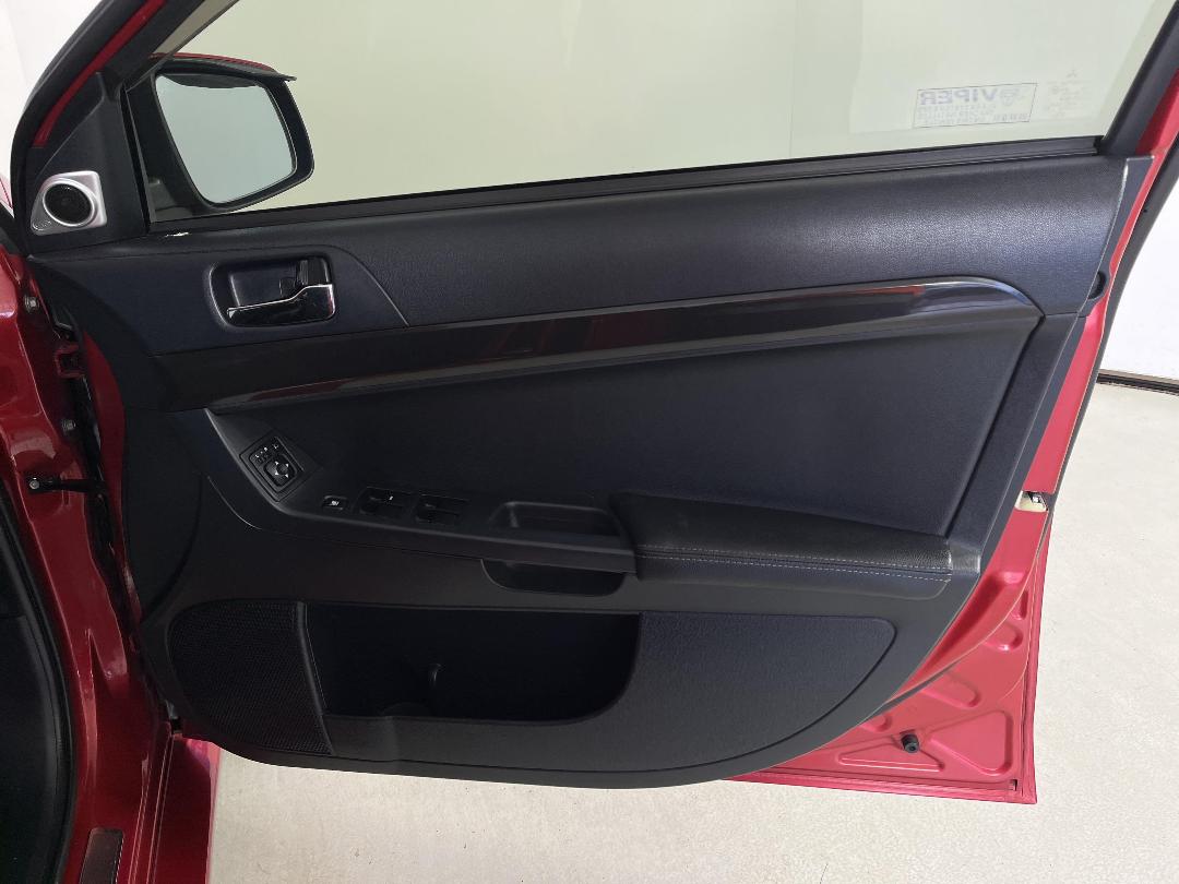 Photo '15' of Mitsubishi Lancer