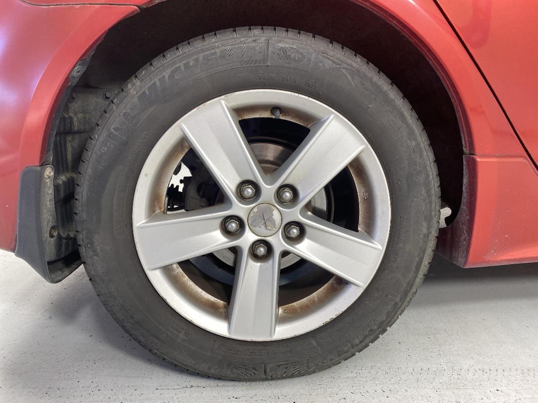 Photo '12' of Mitsubishi Lancer