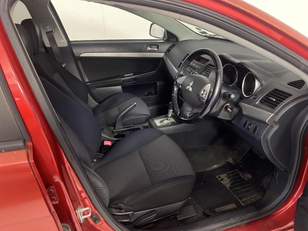 Photo '16' of Mitsubishi Lancer