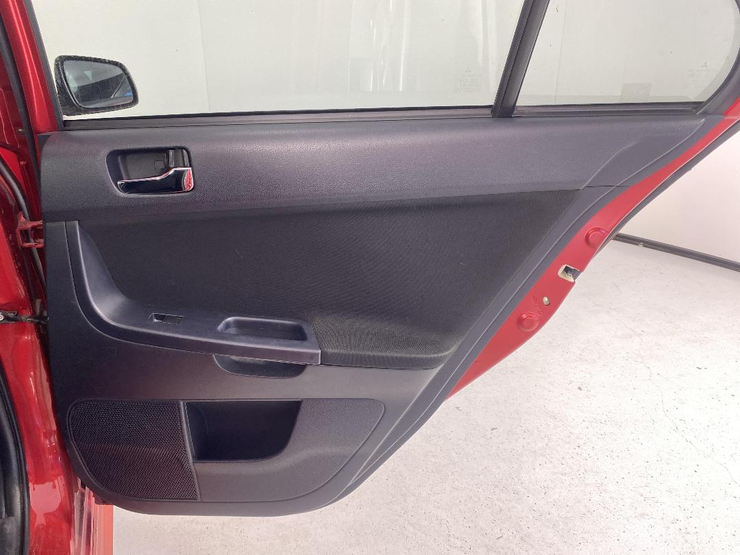 Photo '19' of Mitsubishi Lancer