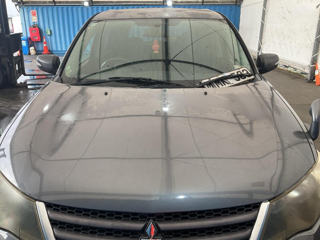 Photo '2' of Mitsubishi Outlander Photo '2' of Mitsubishi Outlander