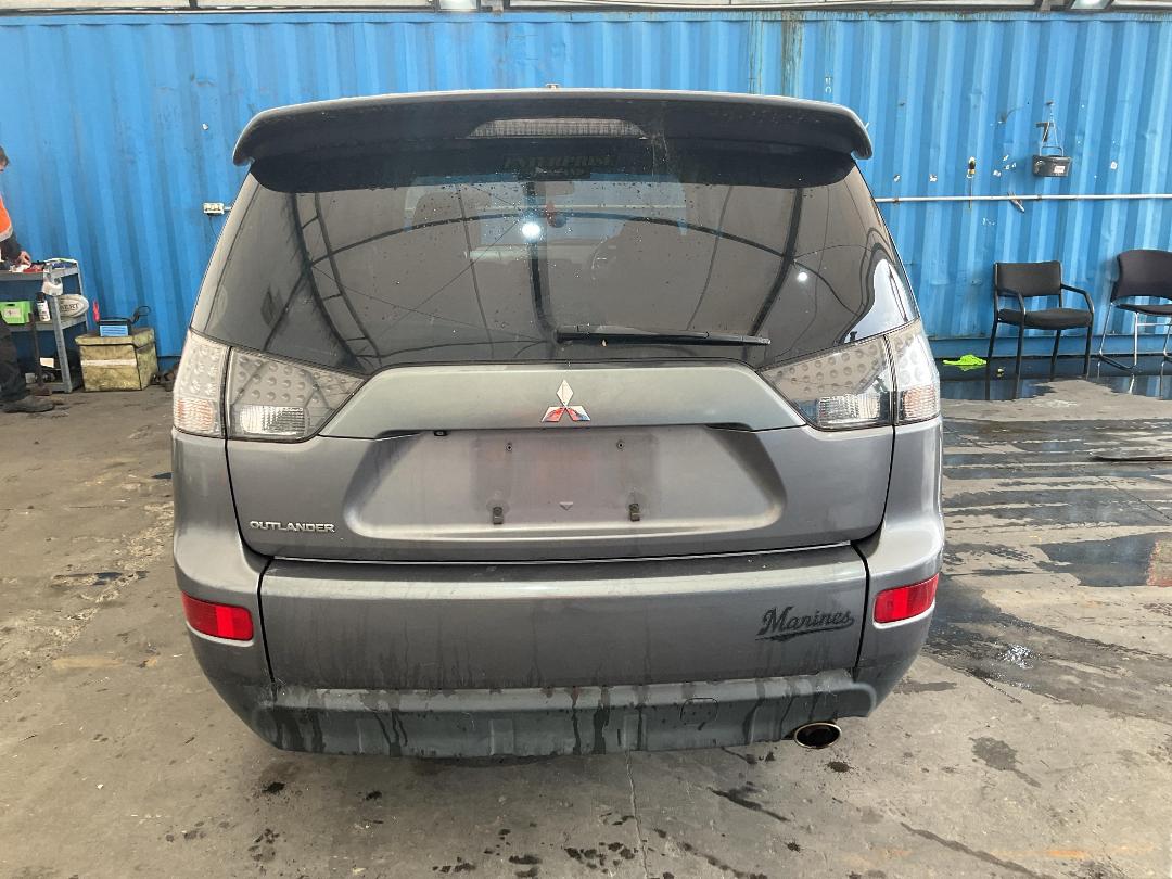 Photo '5' of Mitsubishi Outlander Photo '5' of Mitsubishi Outlander