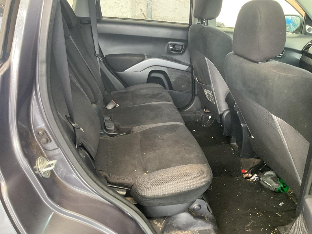 Photo '7' of Mitsubishi Outlander Photo '7' of Mitsubishi Outlander