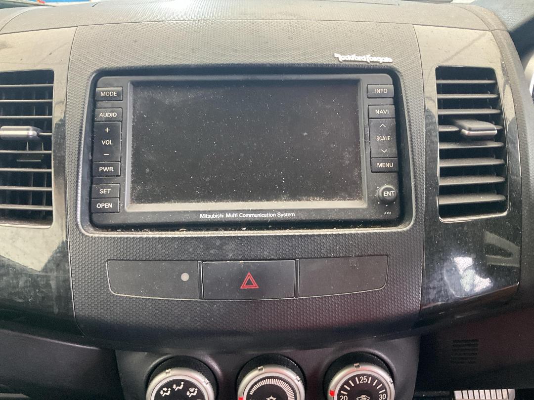 Photo '11' of Mitsubishi Outlander Photo '11' of Mitsubishi Outlander