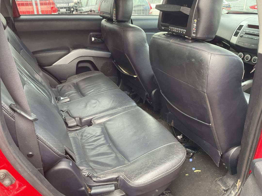 Photo '11' of Mitsubishi Outlander VRX