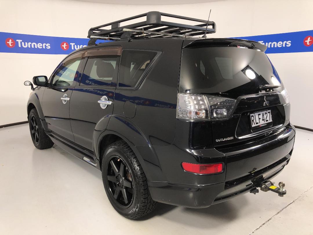 Photo '5' of Mitsubishi Outlander Photo '5' of Mitsubishi Outlander