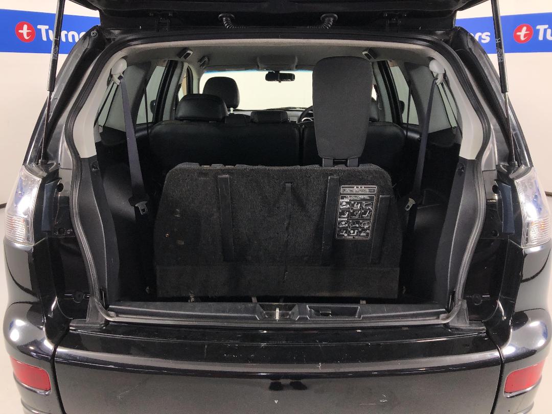 Photo '14' of Mitsubishi Outlander Photo '14' of Mitsubishi Outlander