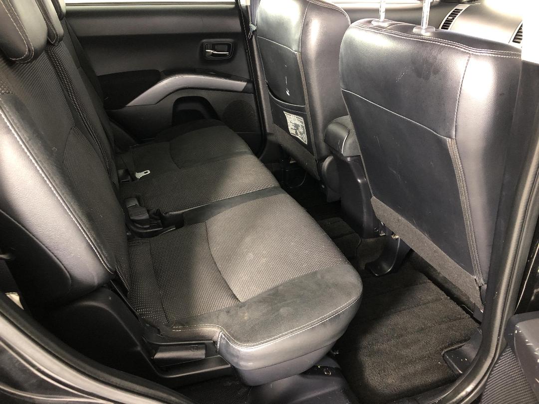 Photo '20' of Mitsubishi Outlander Photo '20' of Mitsubishi Outlander