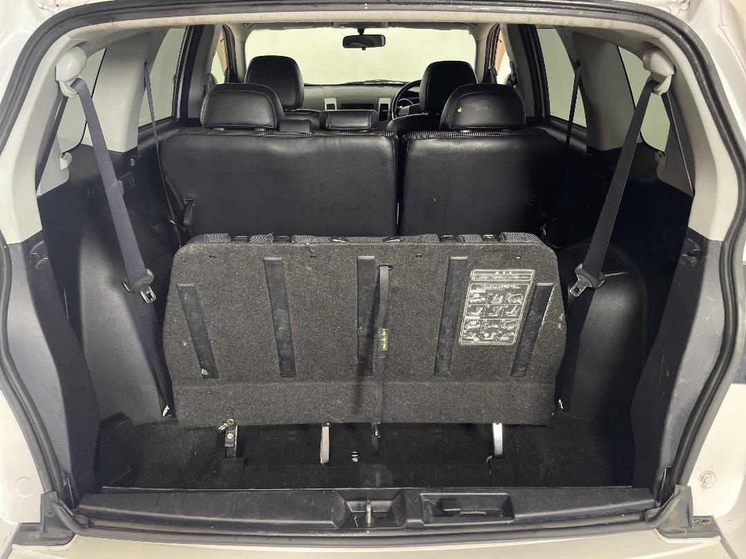 Photo '14' of Mitsubishi Outlander Photo '14' of Mitsubishi Outlander