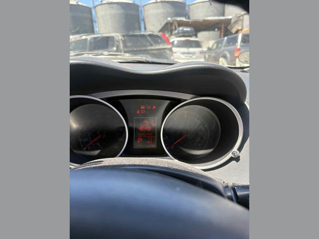 Photo '5' of Mitsubishi Outlander Photo '5' of Mitsubishi Outlander