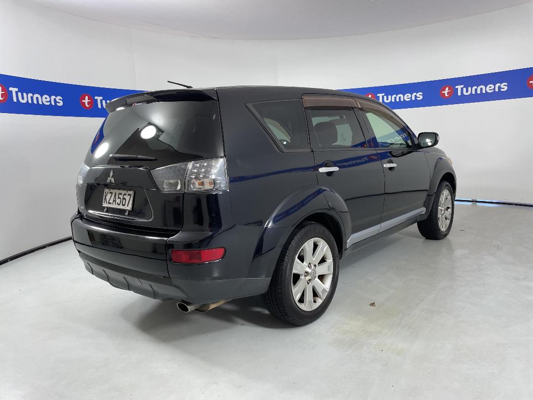 Photo '7' of Mitsubishi Outlander