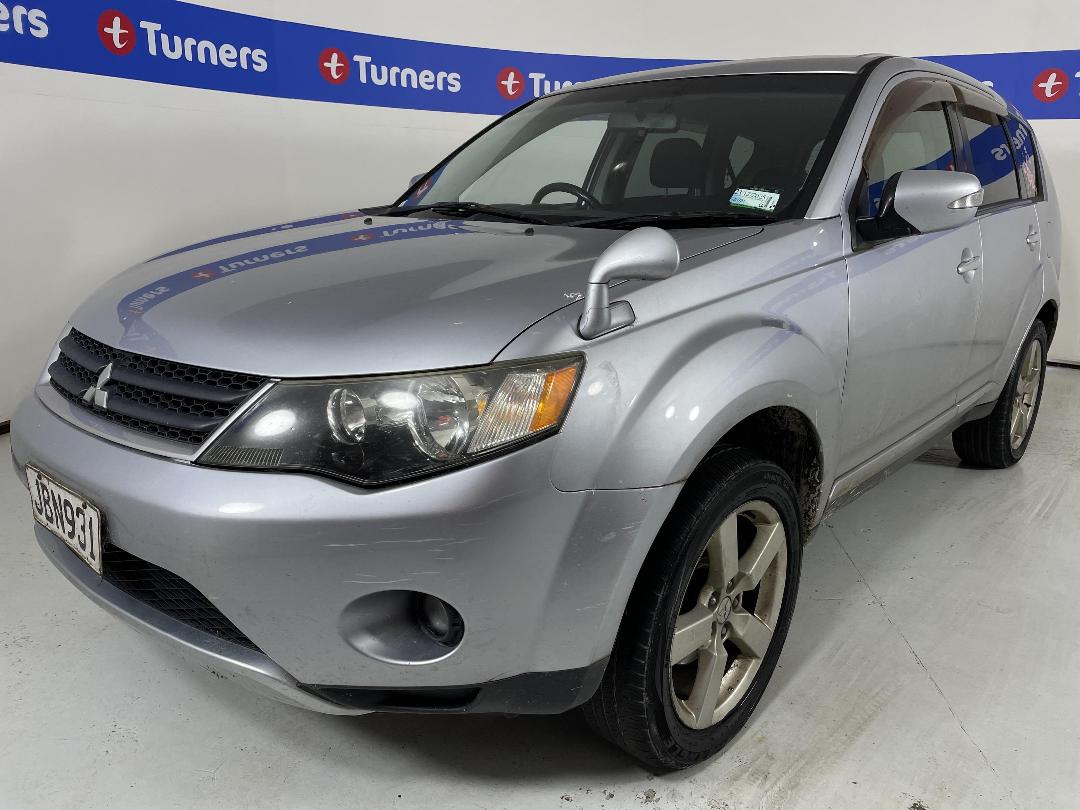 Photo '4' of Mitsubishi Outlander