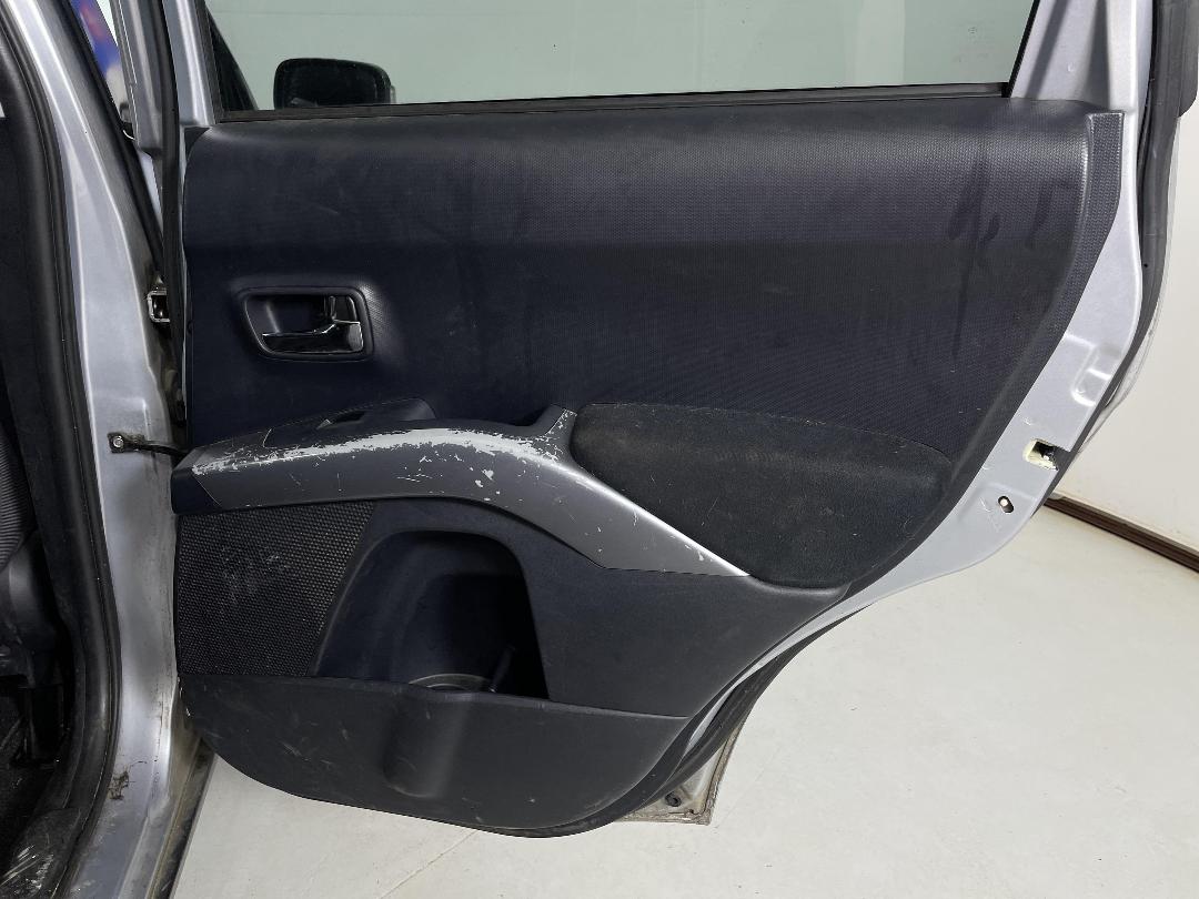 Photo '19' of Mitsubishi Outlander