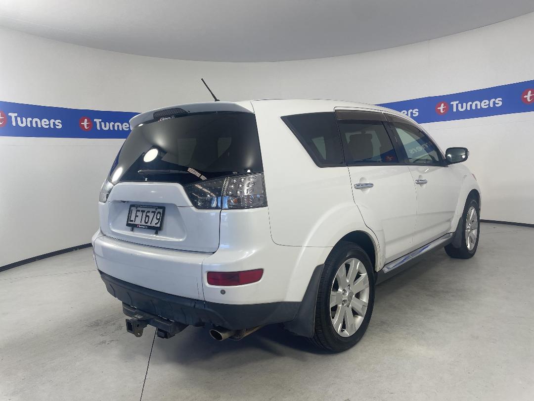 Photo '7' of Mitsubishi Outlander Photo '7' of Mitsubishi Outlander