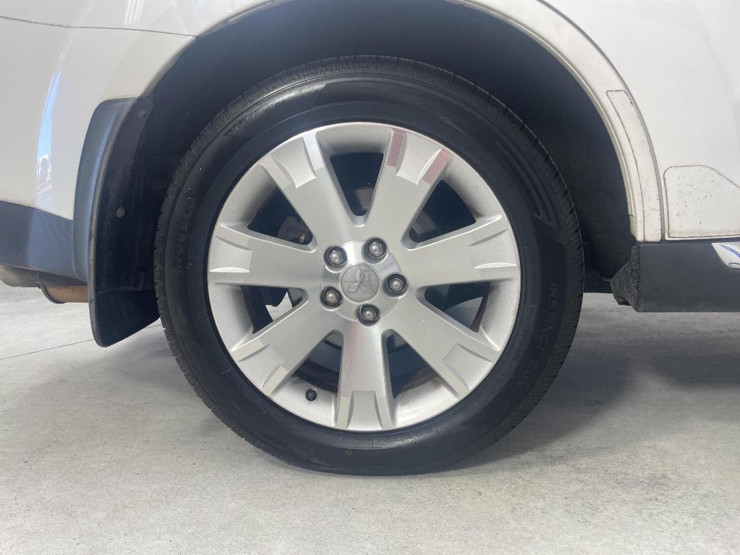 Photo '12' of Mitsubishi Outlander Photo '12' of Mitsubishi Outlander