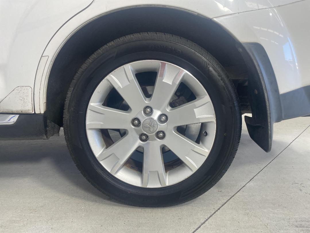 Photo '11' of Mitsubishi Outlander Photo '11' of Mitsubishi Outlander