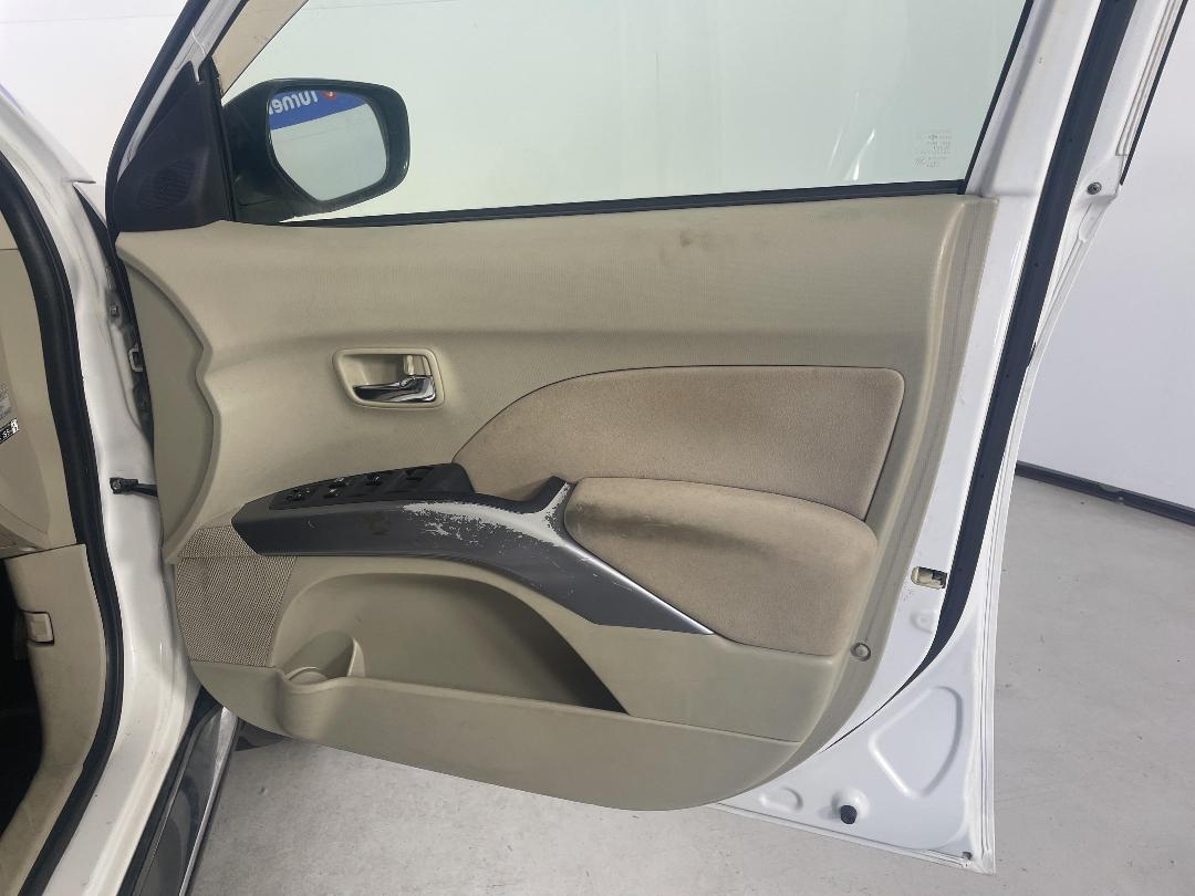 Photo '15' of Mitsubishi Outlander Photo '15' of Mitsubishi Outlander