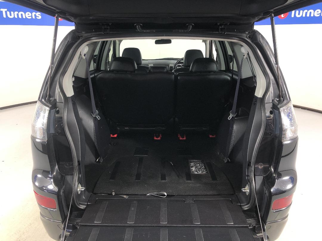 Photo '14' of Mitsubishi Outlander Photo '14' of Mitsubishi Outlander