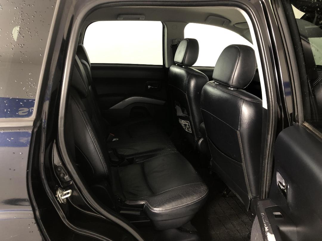 Photo '20' of Mitsubishi Outlander Photo '20' of Mitsubishi Outlander