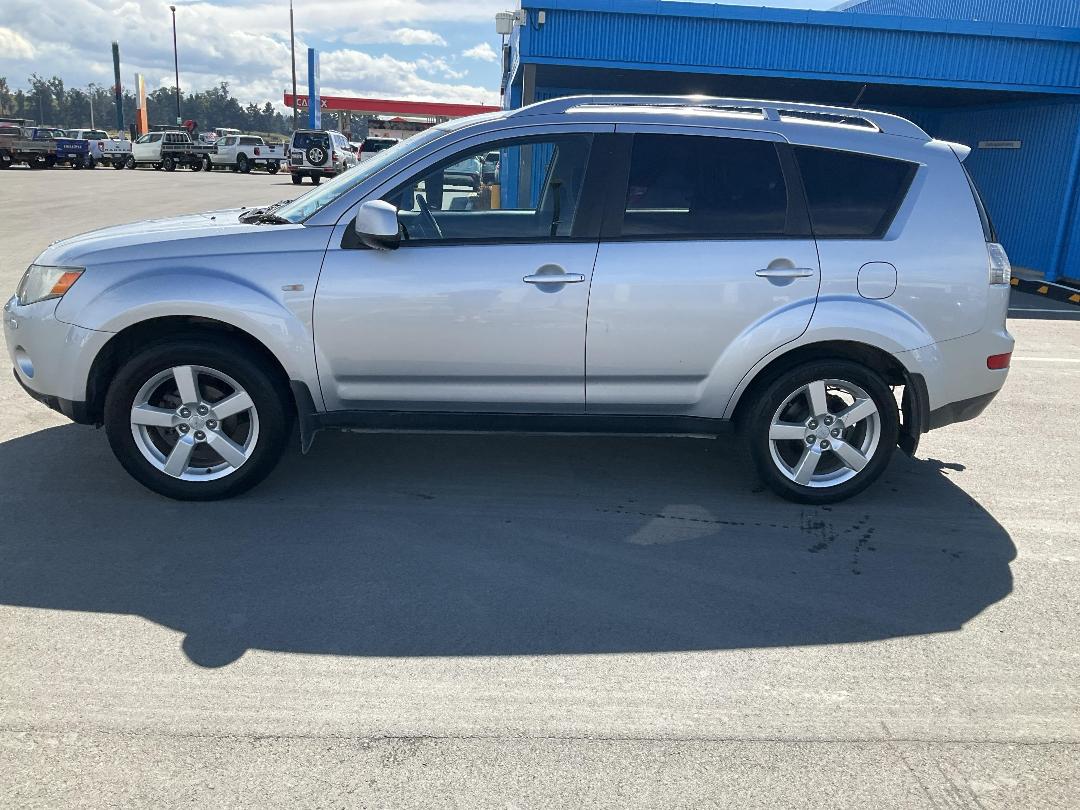 Photo '4' of Mitsubishi Outlander XLS