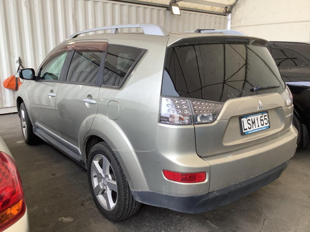 Photo '4' of Mitsubishi Outlander Photo '4' of Mitsubishi Outlander