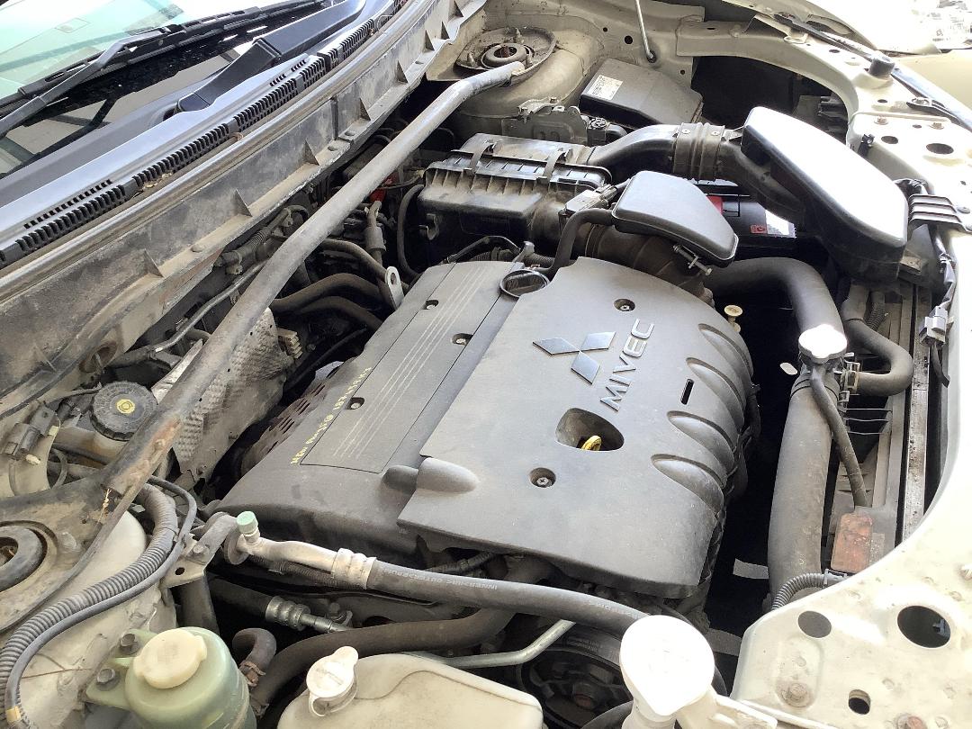 Photo '10' of Mitsubishi Outlander Photo '10' of Mitsubishi Outlander