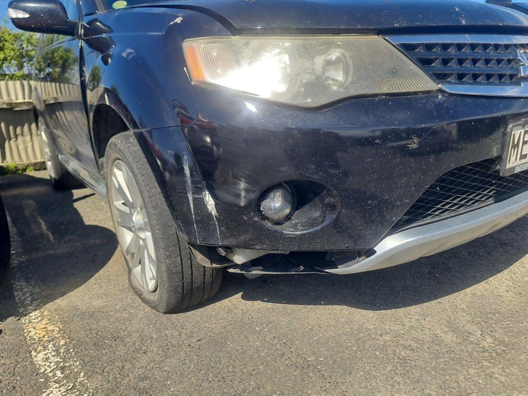 Photo '7' of Mitsubishi Outlander Photo '7' of Mitsubishi Outlander