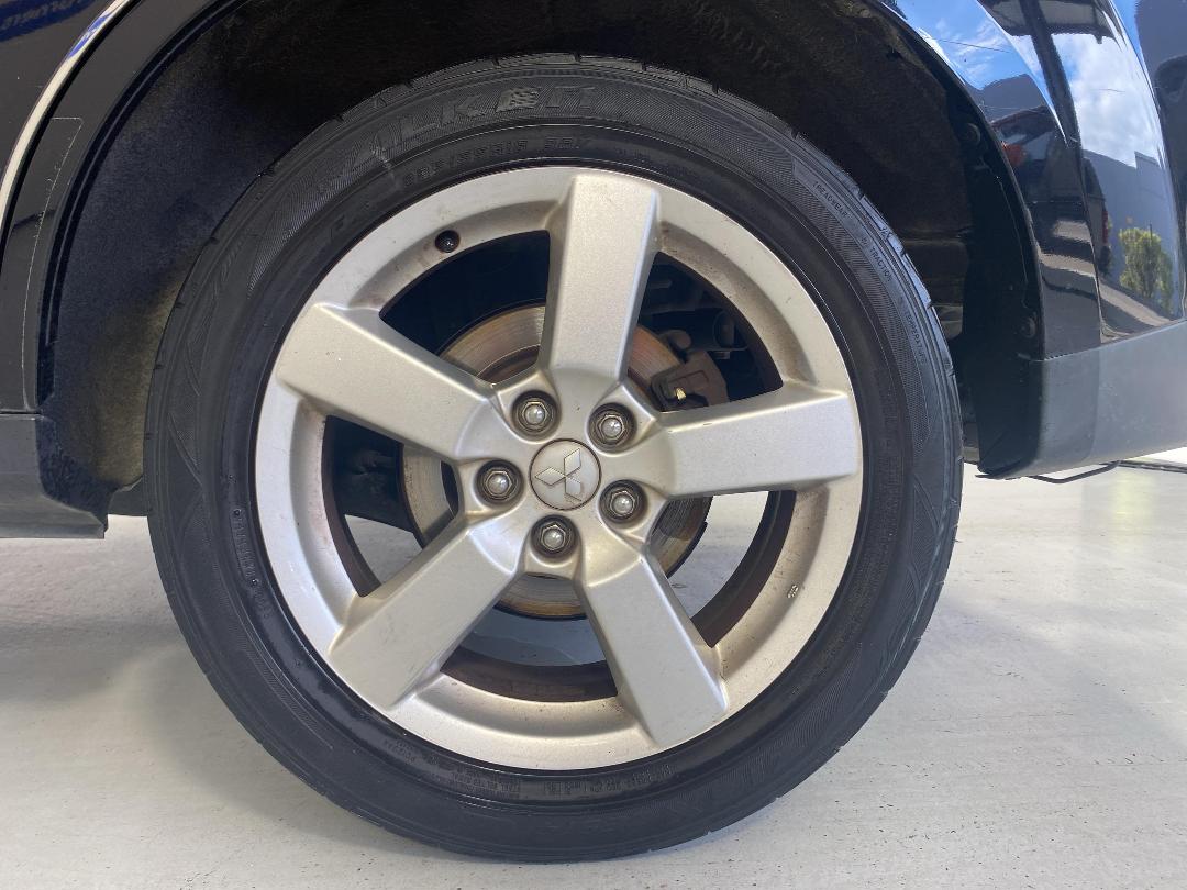 Photo '11' of Mitsubishi Outlander Photo '11' of Mitsubishi Outlander