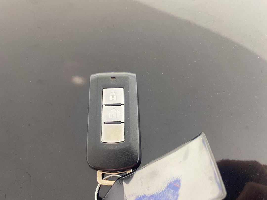 Photo '22' of Mitsubishi Outlander Photo '22' of Mitsubishi Outlander