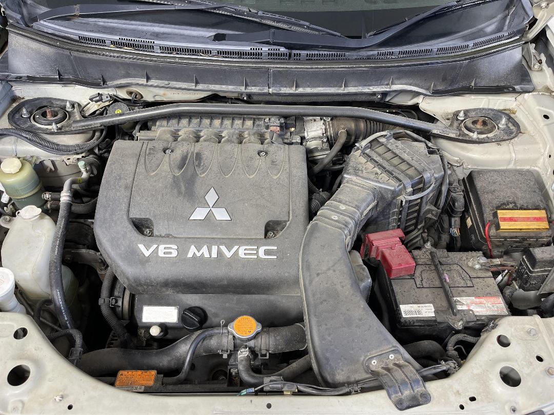 Photo '13' of Mitsubishi Outlander Photo '13' of Mitsubishi Outlander