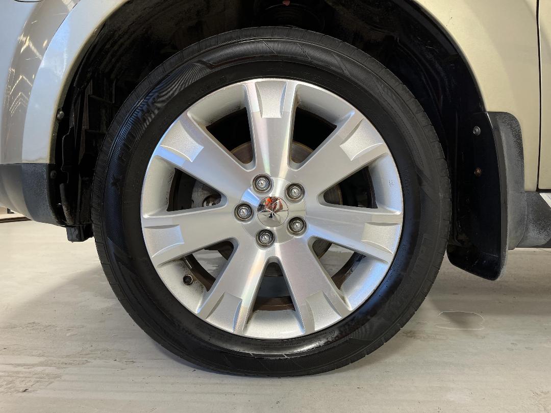 Photo '10' of Mitsubishi Outlander Photo '10' of Mitsubishi Outlander