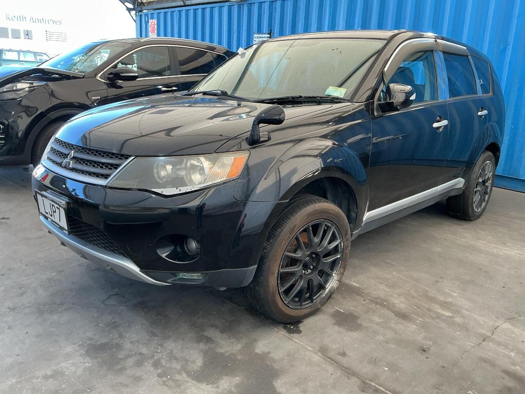 Photo '4' of Mitsubishi Outlander