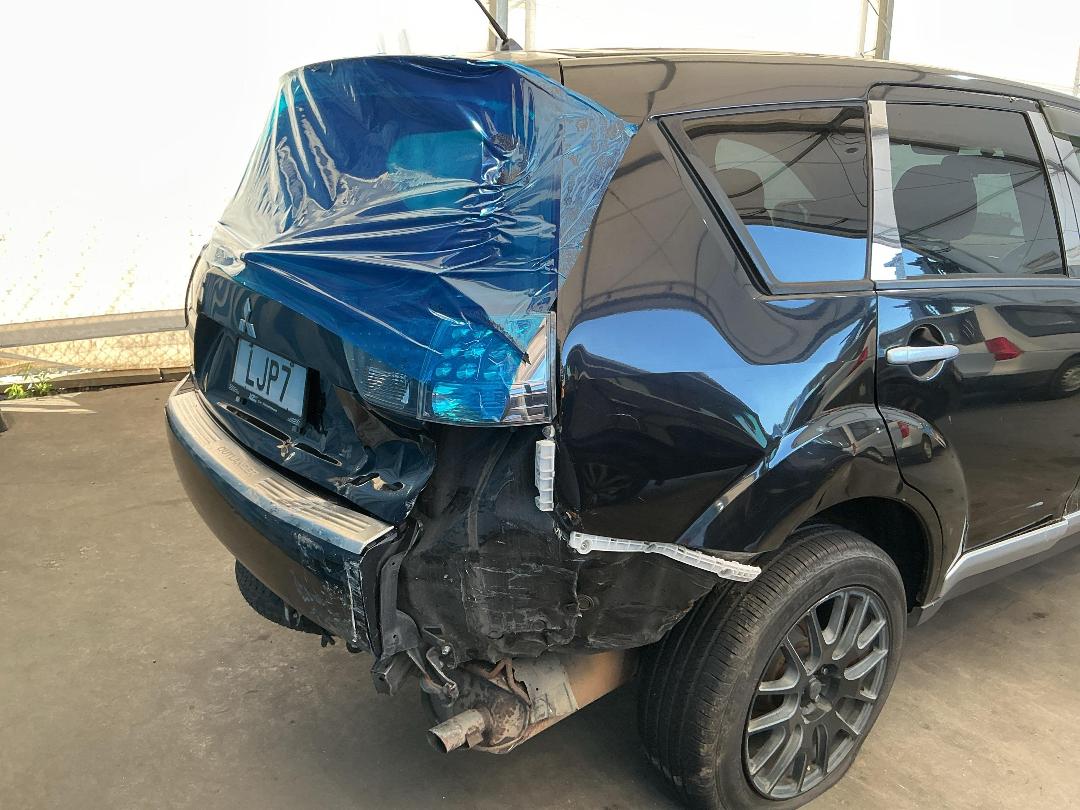 Photo '15' of Mitsubishi Outlander