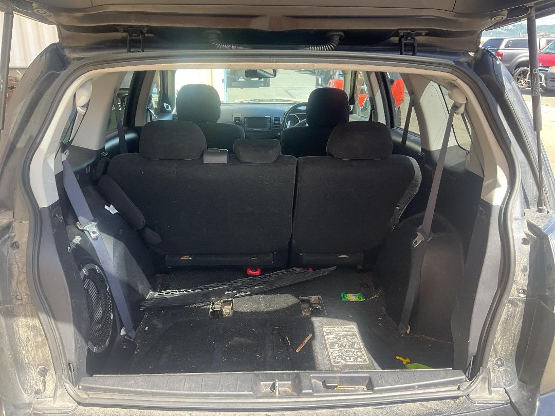 Photo '11' of Mitsubishi Outlander Photo '11' of Mitsubishi Outlander