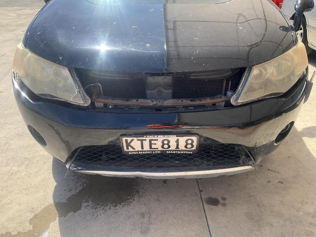 Photo '16' of Mitsubishi Outlander Photo '16' of Mitsubishi Outlander