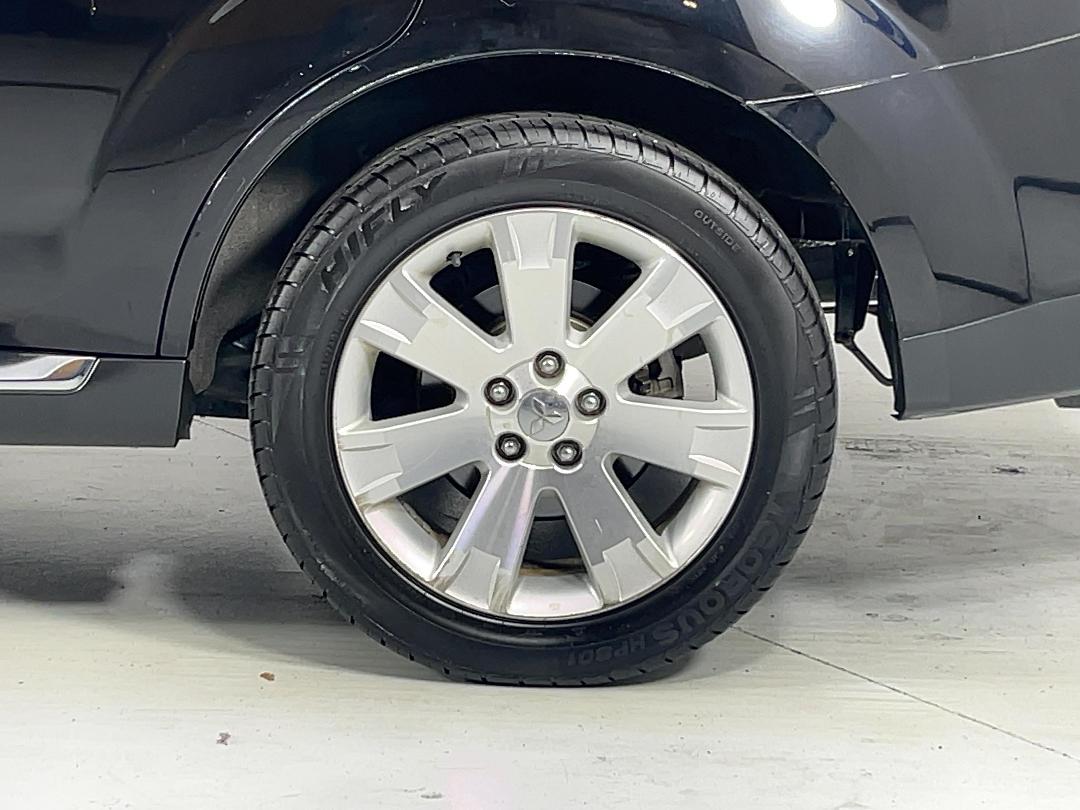 Photo '11' of Mitsubishi Outlander