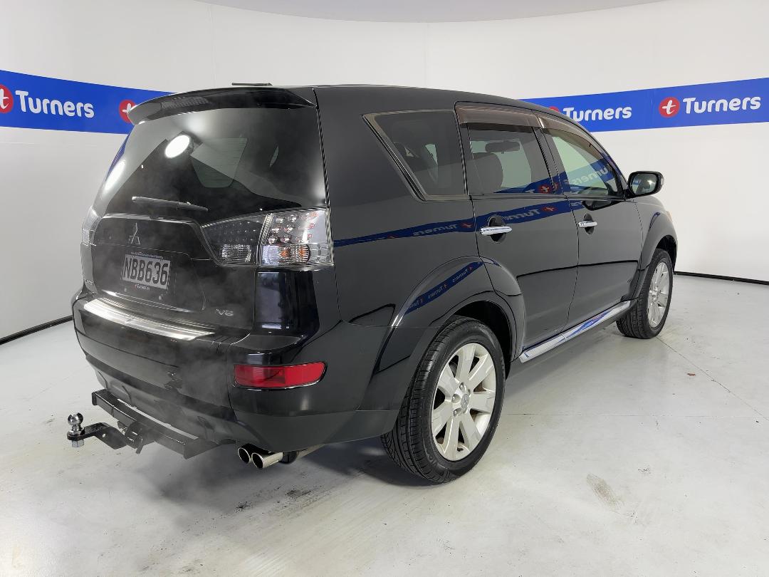 Photo '7' of Mitsubishi Outlander
