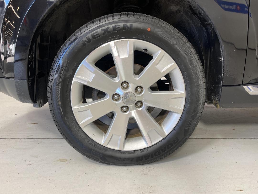 Photo '10' of Mitsubishi Outlander Photo '10' of Mitsubishi Outlander